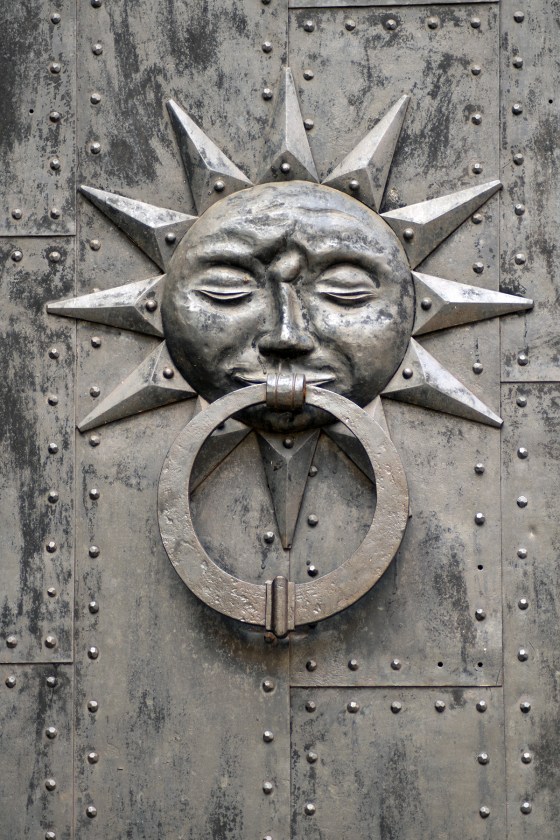 Sun-Door-Knocker