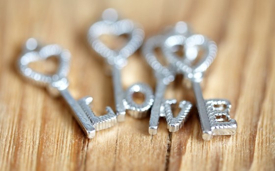 keys-hearts-letters-love-mood-hd-wallpaper